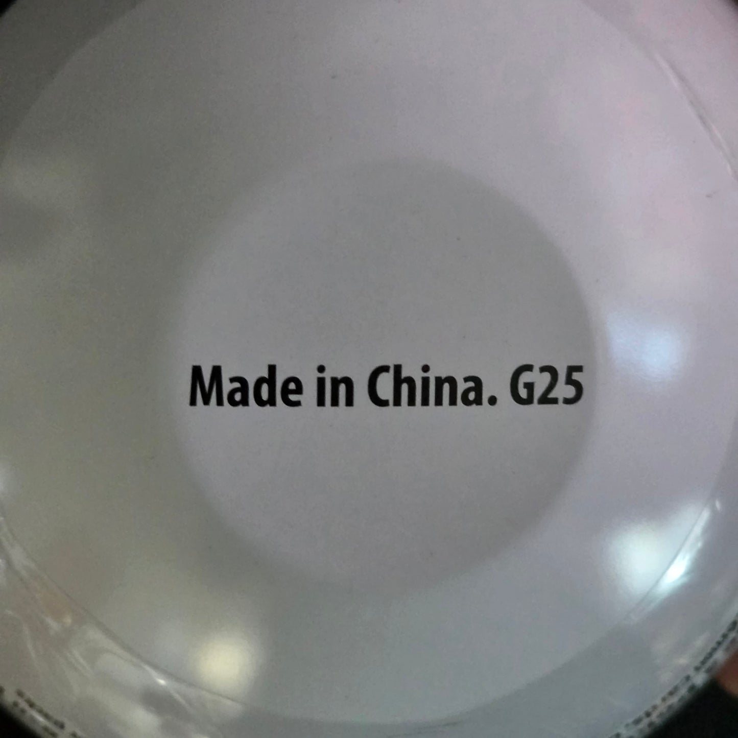 1x pokeball tin (G25)